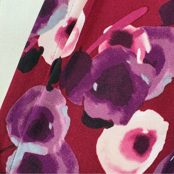 Calvin Klein floral stretchy sleeveless v neck blouse size M - Picture 3 of 5